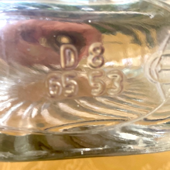 Vintage Whiskey Decanter - Picture 3 of 4